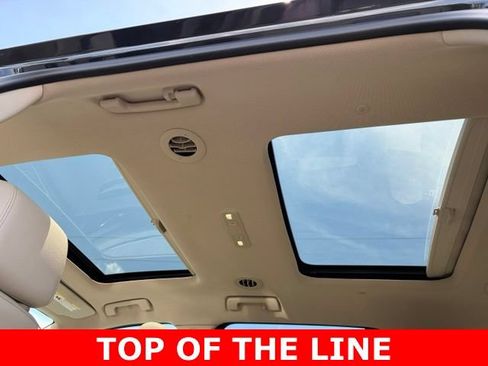 Used 2022 GMC Acadia Denali w/ Denali Ultimate Package FWD image 18