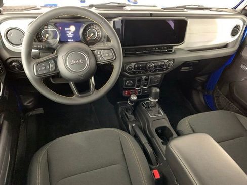 Used 2024 Jeep Gladiator Sport image 24