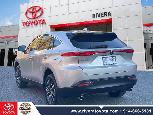 Used 2024 Toyota Venza LE AWD/4WD image 9