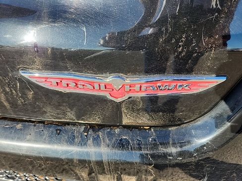 Used 2018 Jeep Compass Trailhawk AWD/4WD image 36