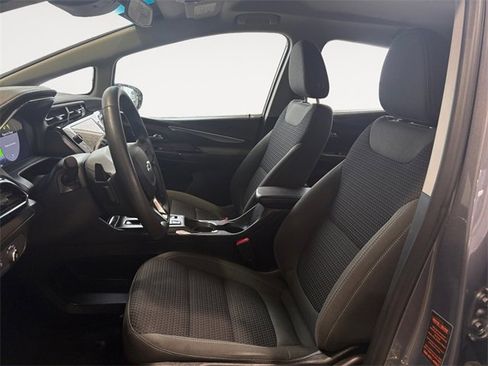 Used 2023 Chevrolet Bolt LT image 7