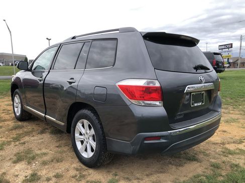 Used 2011 Toyota Highlander 2WD image 4