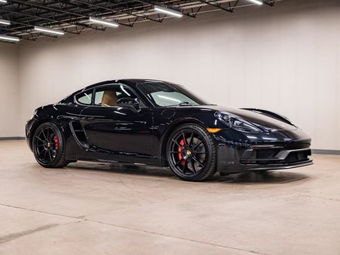 Used 2024 Porsche 718 Cayman GTS RWD image 40