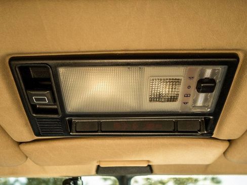 Used 1995 Mercedes-Benz E 320 Sedan image 35