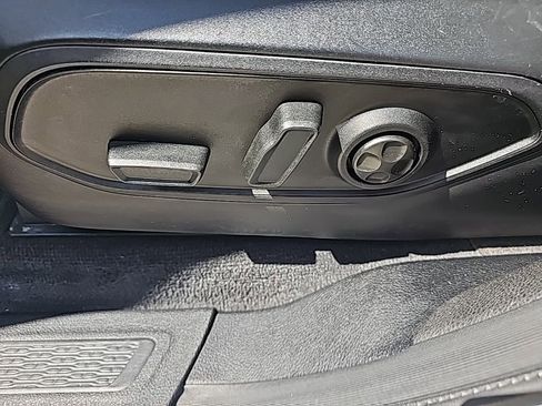 Used 2021 Jeep Grand Cherokee L Limited image 26