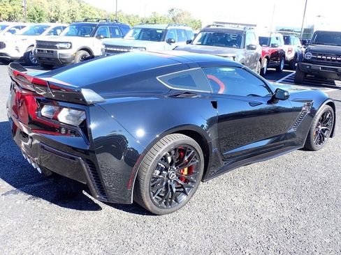 Used 2015 Chevrolet Corvette Z06 w/ 3LZ Preferred Equipment Group image 9