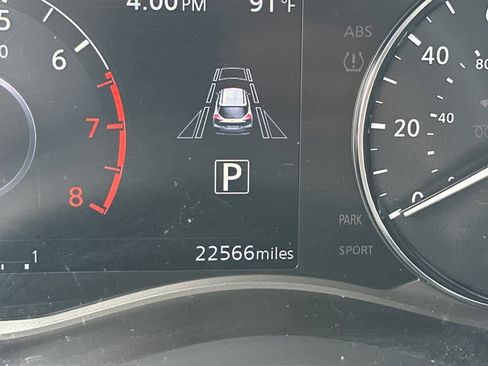 Used 2024 Nissan Kicks SR image 16