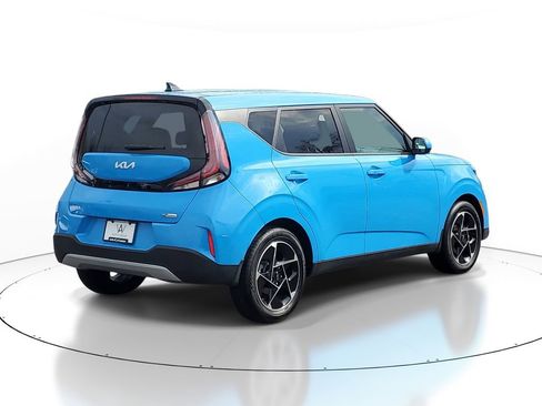 Used 2023 Kia Soul EX image 4