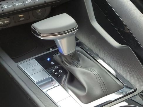 New 2026 Hyundai Elantra Limited FWD image 31