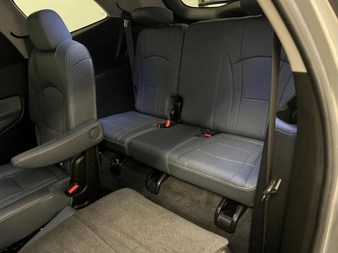 Used 2019 Buick Enclave Essence FWD image 56