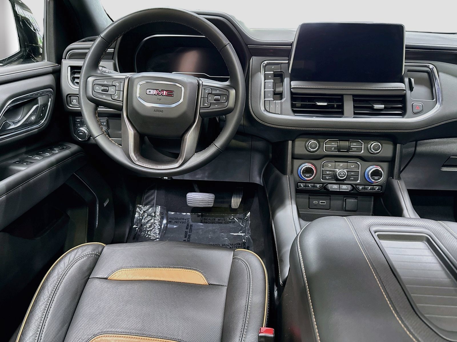 Used 2023 GMC Yukon AT4 w/ AT4 Premium Package AWD/4WD image 26