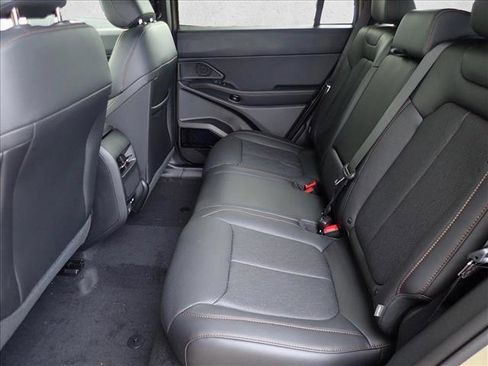 New 2026 Jeep Cherokee Overland image 9