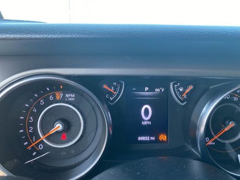 Used 2020 Jeep Gladiator Sport image 17