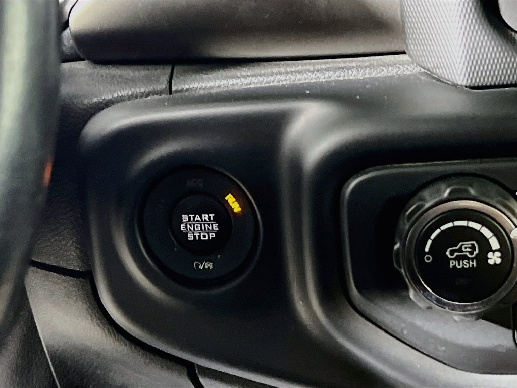 Used 2018 Jeep Wrangler Sport AWD/4WD image 19