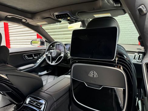 Used 2024 Mercedes-Benz Maybach S 580 4MATIC w/ Manufaktur Leather Package image 39