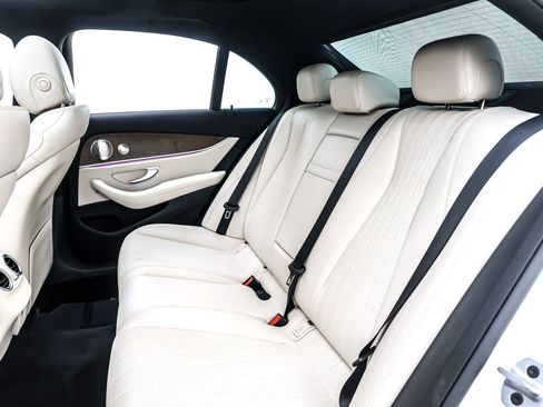 Certified 2022 Mercedes-Benz E 350 Sedan image 10