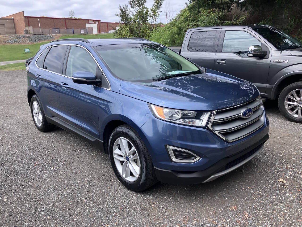 Used 2018 Ford Edge SEL w/ Equipment Group 201A FWD image 3