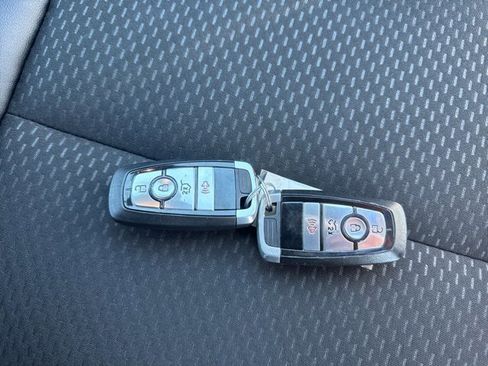 Used 2025 Ford Escape ST-Line image 5