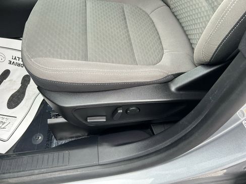 Used 2022 Ford Escape SE w/ Cold Weather Package image 11