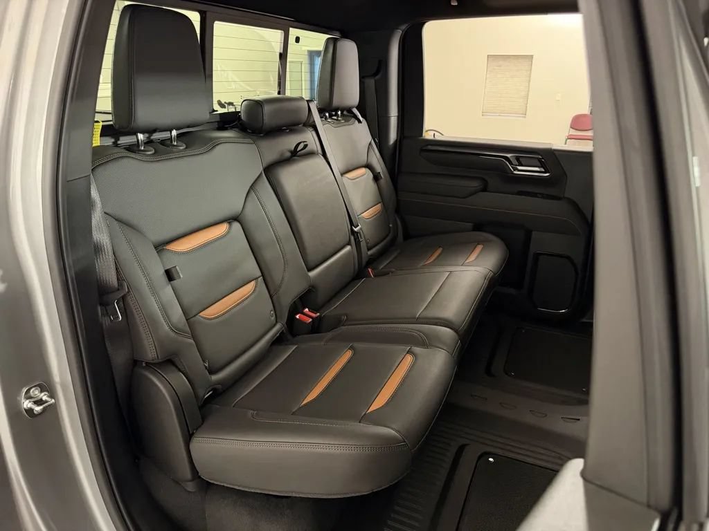 Used 2026 GMC Sierra 3500 AT4 w/ AT4 Premium Plus Package AWD/4WD image 42