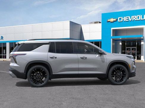 New 2026 Chevrolet Traverse LT w/ LPO, Floor Liner Package image 5