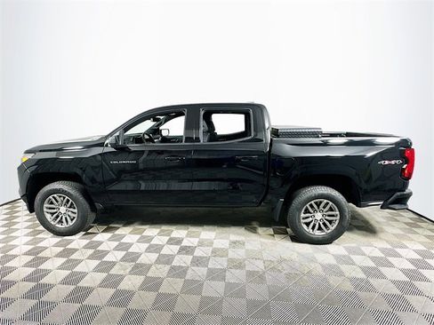 Used 2024 Chevrolet Colorado LT w/ LT Convenience Package II image 6