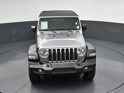 Used 2020 Jeep Gladiator Sport w/ Quick Order Package 24S AWD/4WD image 21