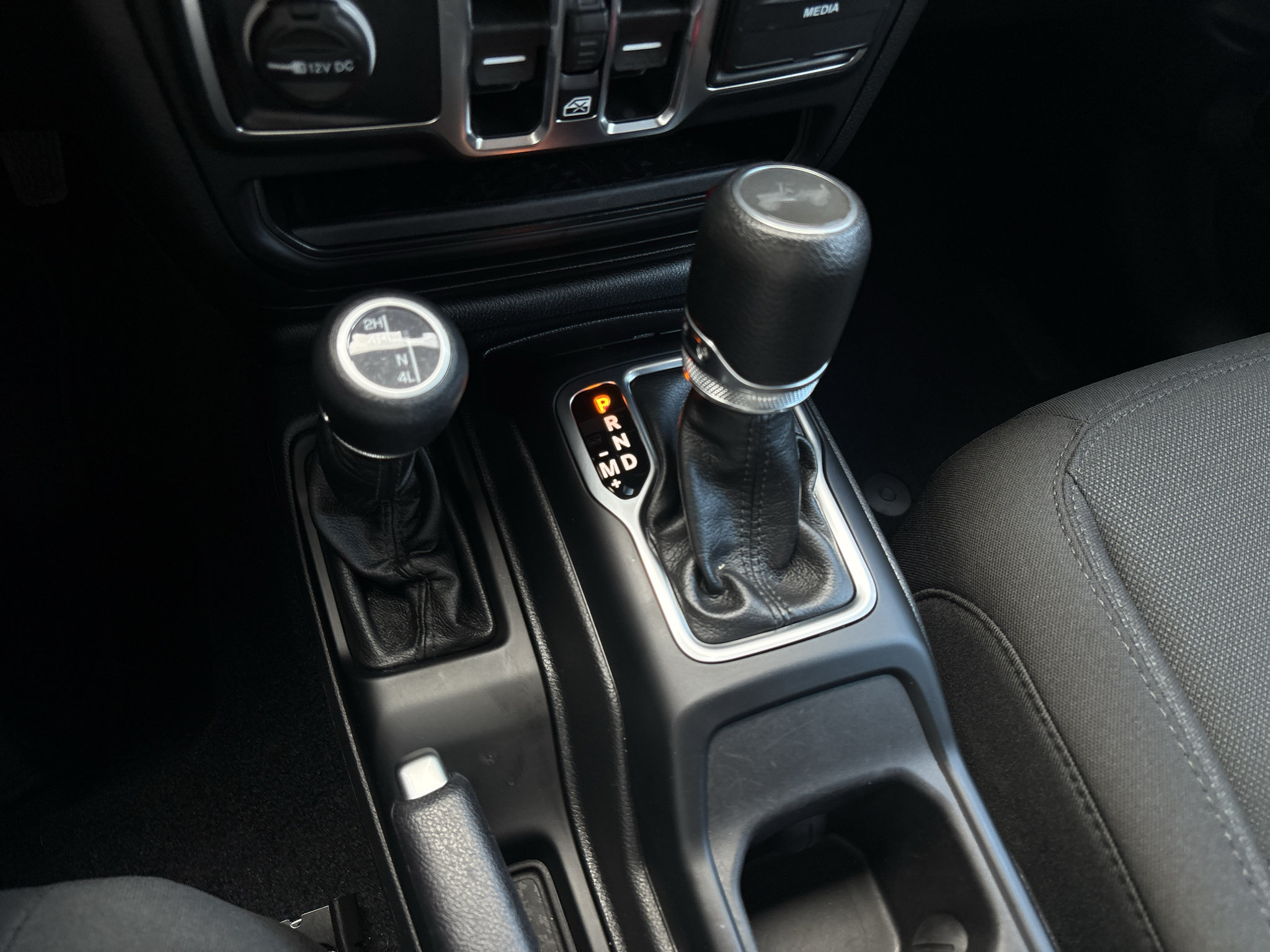 Used 2023 Jeep Wrangler Unlimited Sport AWD/4WD image 16