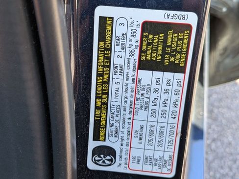 Used 2022 MAZDA MAZDA3 s FWD image 19