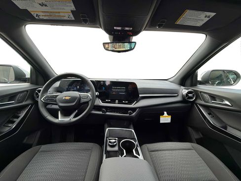 New 2026 Chevrolet Equinox LT image 14