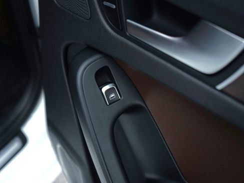 Used 2015 Audi A4 2.0T Premium Plus w/ Technology Package image 31