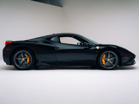 Used 2015 Ferrari 458 Speciale Coupe image 14