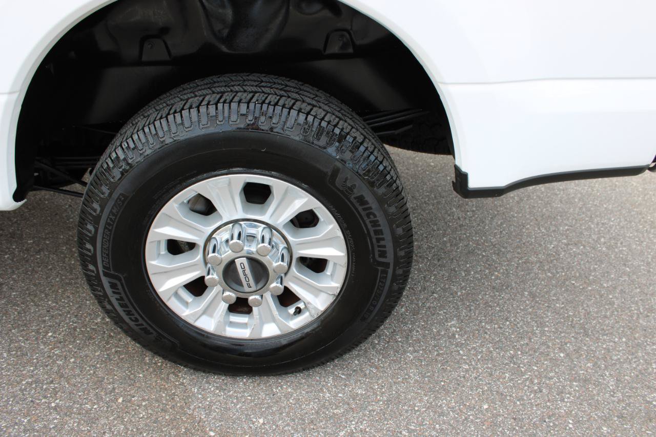 Used 2022 Ford F250 XL w/ STX Appearance Package AWD/4WD image 4