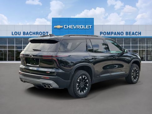 Used 2025 Chevrolet Traverse Z71 AWD/4WD image 3