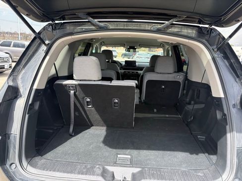 Used 2023 Honda Pilot LX image 36