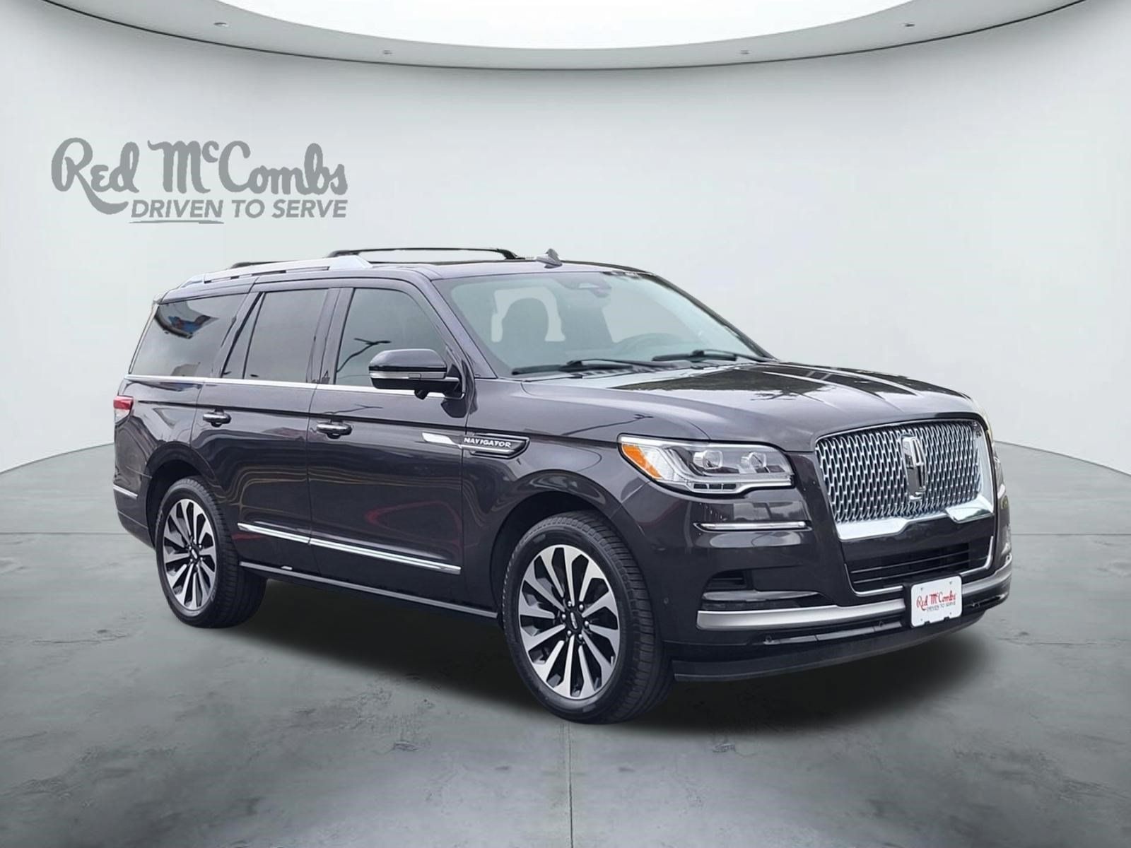 Used 2024 Lincoln Navigator Reserve AWD/4WD image 1