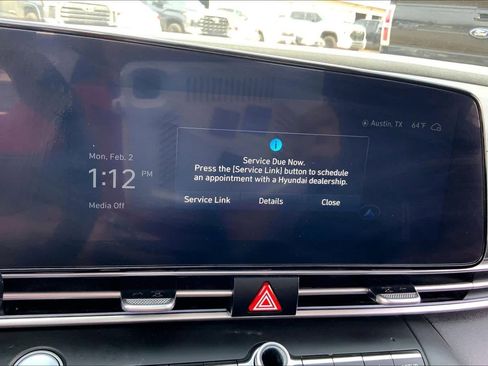 Used 2024 Hyundai Elantra SEL w/ Convenience Package image 30