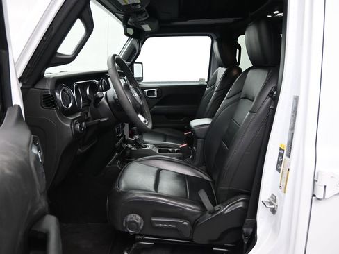 Used 2023 Jeep Wrangler Altitude image 27