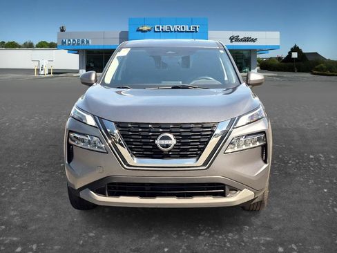 Used 2023 Nissan Rogue SV FWD image 8