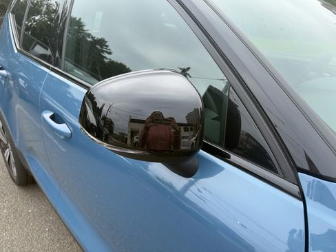 Certified 2023 Volvo XC40 Recharge Plus image 16