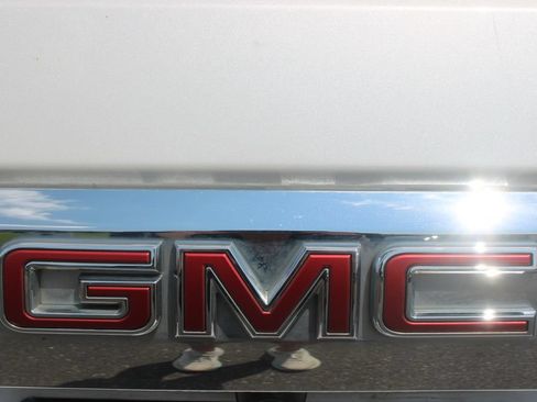 Used 2022 GMC Yukon XL SLT w/ SLT Premium Package RWD image 21