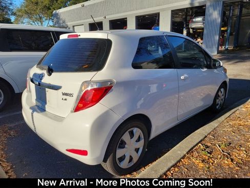 Used 2012 Toyota Yaris LE image 4