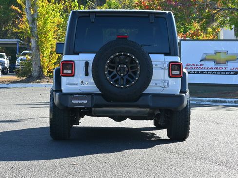 Used 2019 Jeep Wrangler Unlimited Sport S image 29