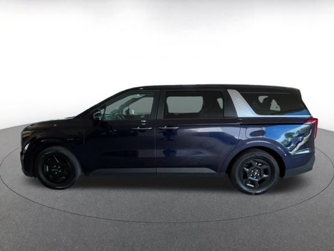 Used 2026 Kia Carnival FWD image 7