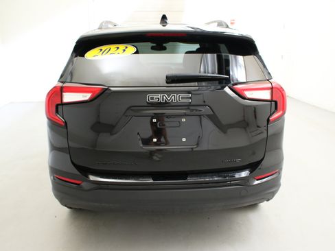 Used 2023 GMC Terrain SLE w/ Driver Convenience Package AWD/4WD image 8