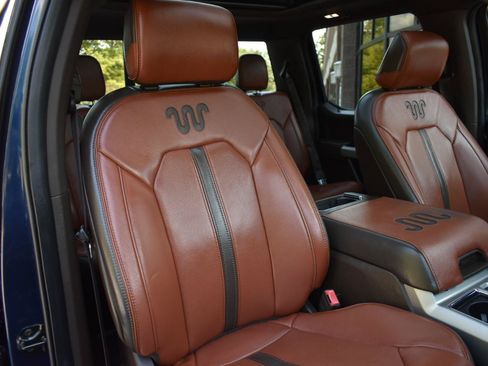 Used 2019 Ford F150 King Ranch w/ Equipment Group 601A Luxury AWD/4WD image 32