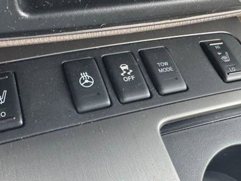 Used 2013 Nissan Armada Platinum image 15