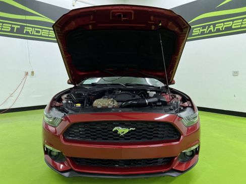 Used 2017 Ford Mustang Coupe RWD image 4