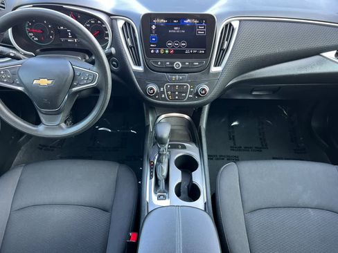 Used 2024 Chevrolet Malibu LT image 4