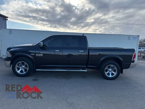Used 2017 RAM 1500 Laramie w/ Convenience Group AWD/4WD image 4
